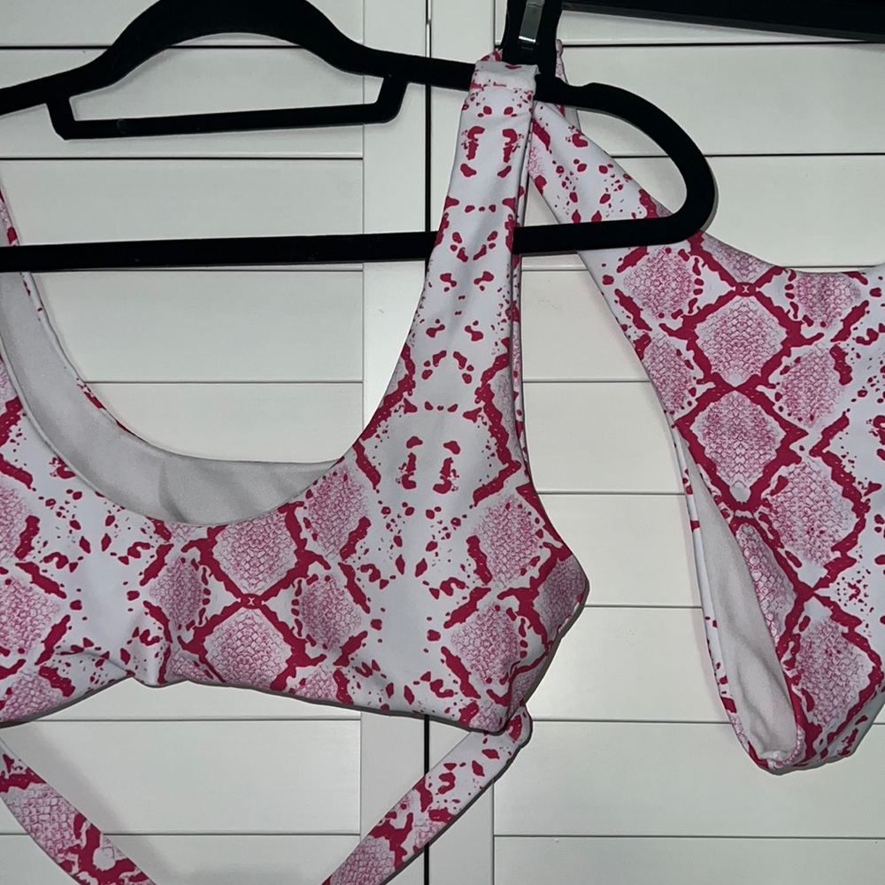 Shein - Picture 2 of 4